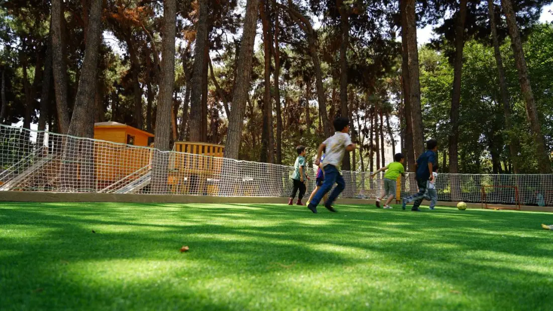 شعبهٔ غرب — خانهٔ کودک حیاط