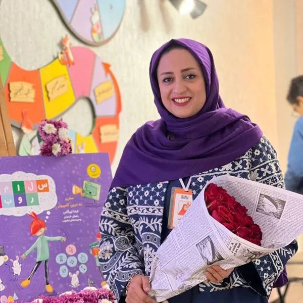 تصویر وحیده عامل محبوب، مدیرعامل و ایده‌پرداز خلاق